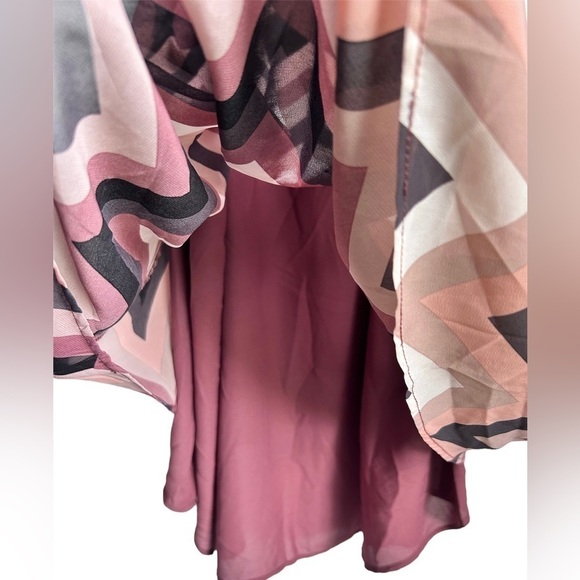 TORRID Sophie Chiffon Double Layer Swing Cami- Chevron Stripe/ Size 00 (10) - Picture 3 of 6